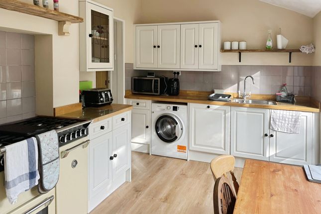 23, Kingshill Park, Dursley photo 3