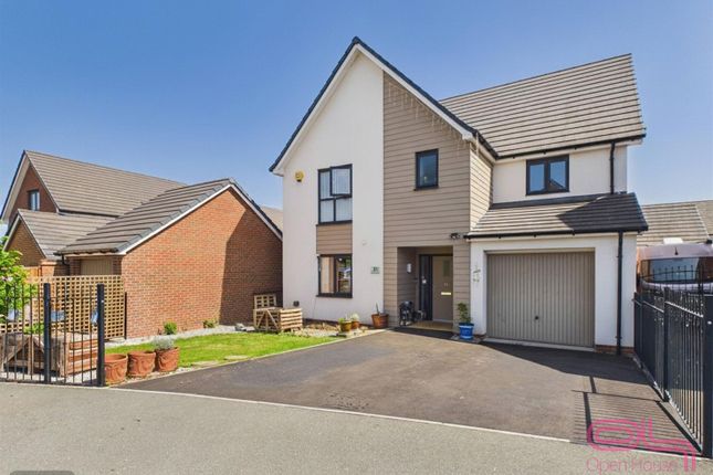 31, Hewer Drive, Castle Gresley photo 2
