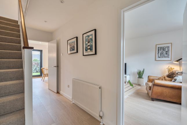 24, Butts Road, Devon photo 3