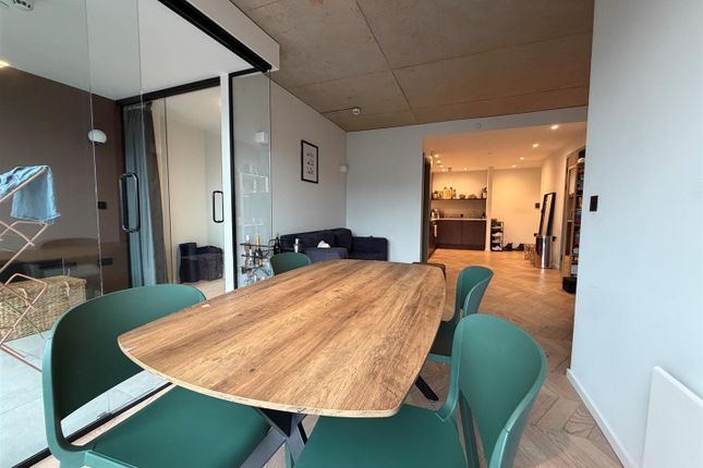 1F Spinners Way, Manchester photo 2