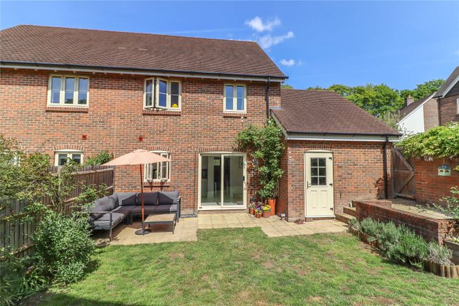 7, Fine Acres Rise, Stockbridge photo 2