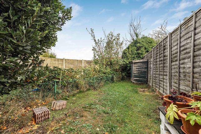 8, Oxtoby Way, London photo 2