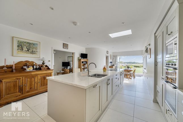4, Bestwall Crescent, Wareham photo 3