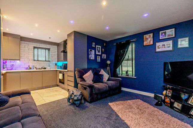 8, Moss House Court, Sheffield photo 2