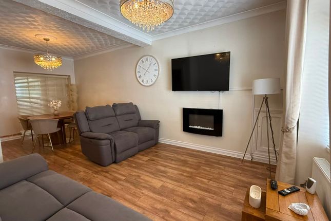 35, Pemberton Road, Llanelli photo 4