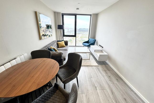 Apt 1209, 11, Park Central, Jesse Hartley Way, Liverpool photo 2