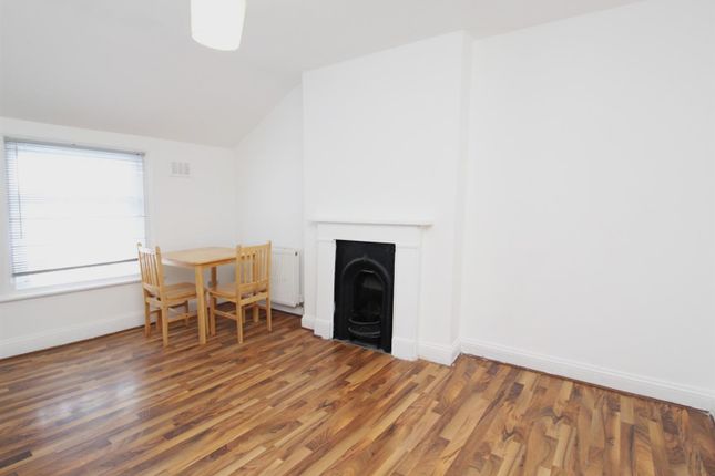 Studio to rent in Lausanne Road, Turpike Lane