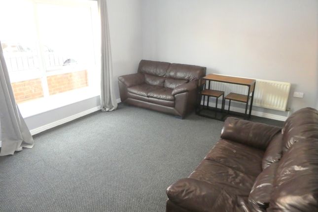 26, Cavanagh Close photo 3