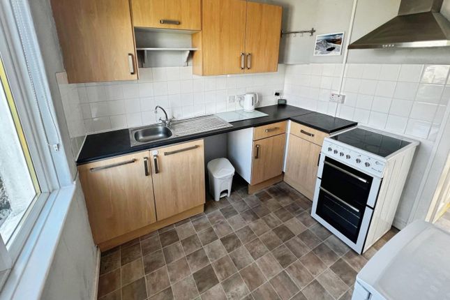 14, Chywoone Avenue, Newlyn photo 4