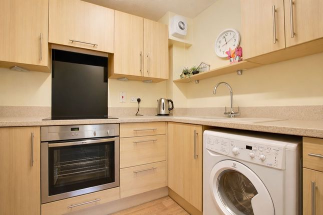 Flat 2, Stoneycroft, Leicester photo 2