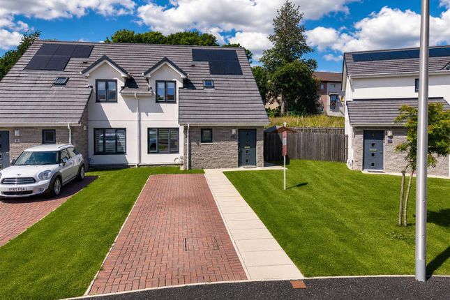 10, Greenfield Crescent, Dundee photo 2