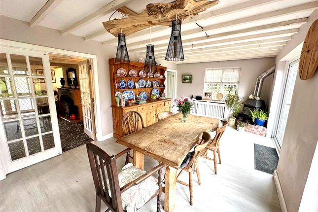 Sandford Gables, 37, Dragon Lane, Hampshire photo 2