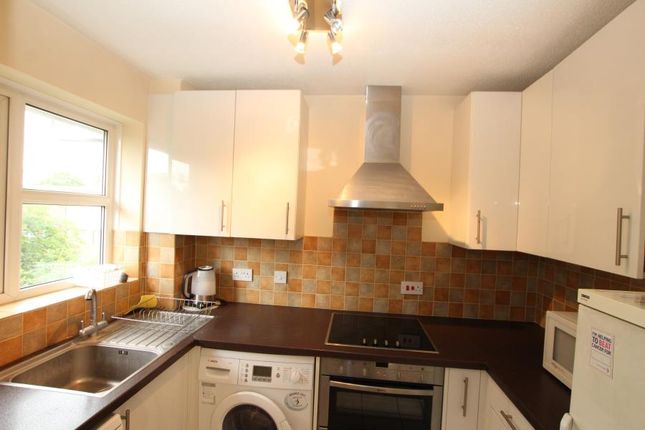 Flat to rent in The Hollies, Christchurch Avenue, Harrow