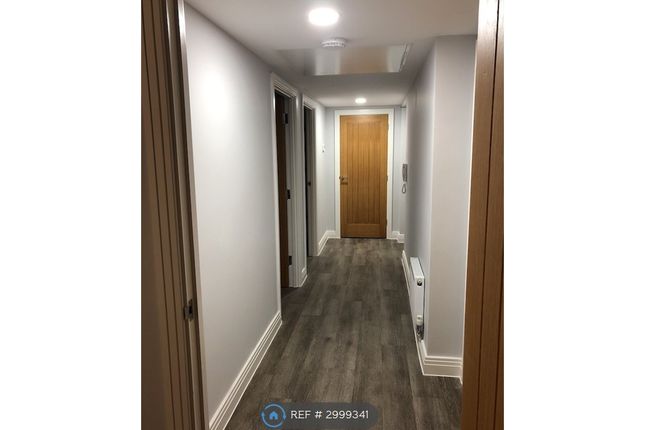 Flat, Sycamore Court Crawley Green Road, Luton photo 4