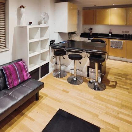 20, Popham Gardens, Marksbury Avenue, London photo 3