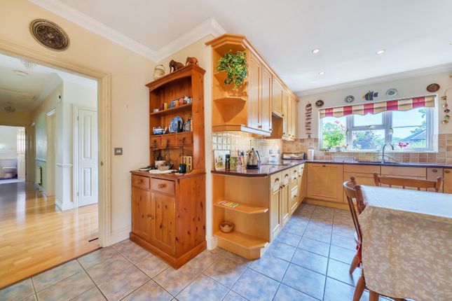 Bungalow for sale in Kennel Lane, Fetcham