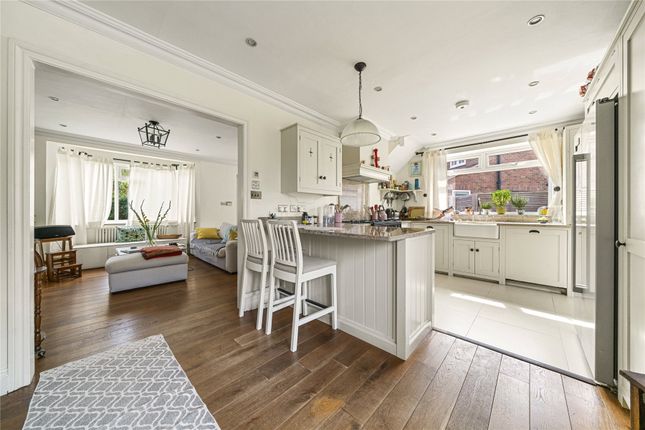 16, Langbourne Way, Esher photo 2