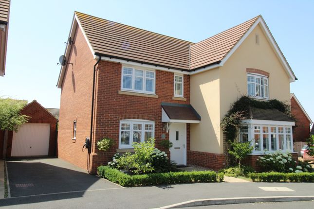 5 bed detached house for sale in Bounds Close, Long Buckby, Northampton NN6