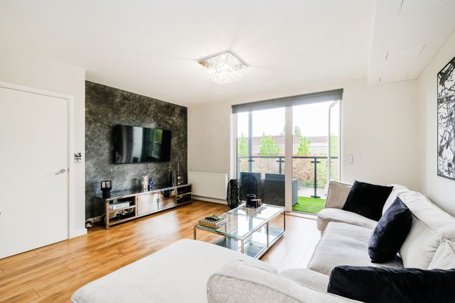 Flat 20, Romford photo 2