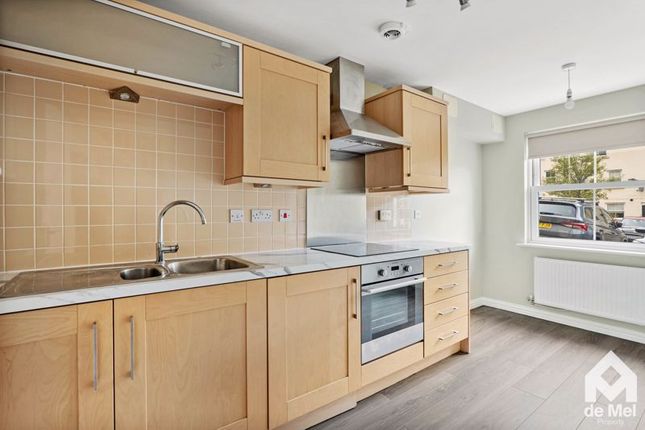 10, Alvington Drive, Cheltenham photo 4