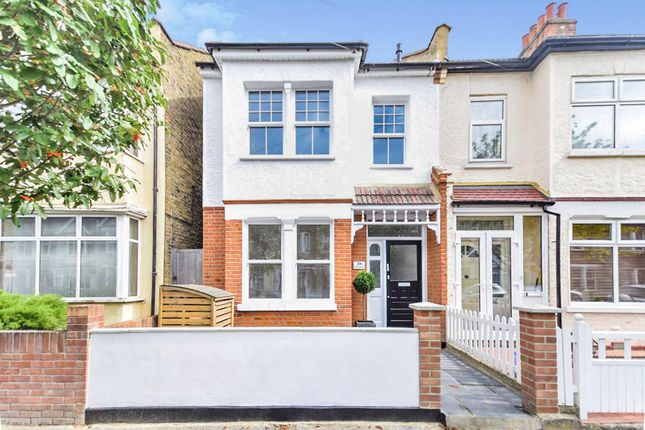 Thumbnail Property to rent in Gore Road, London