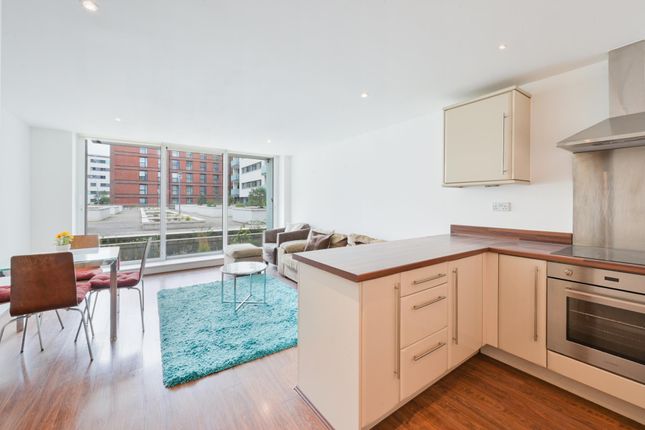 Flat 105 Drift Court 1, Basin Approach, London photo 2