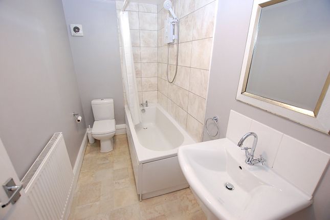 1A,, Fletcher Street, Greater Manchester photo 5