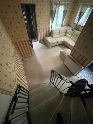 36, Osbourne Close, West Midlands, England photo 4