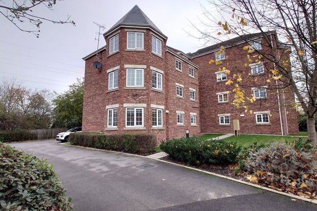 Thumbnail Flat for sale in Castle Lodge Gardens, Rothwell, Leeds