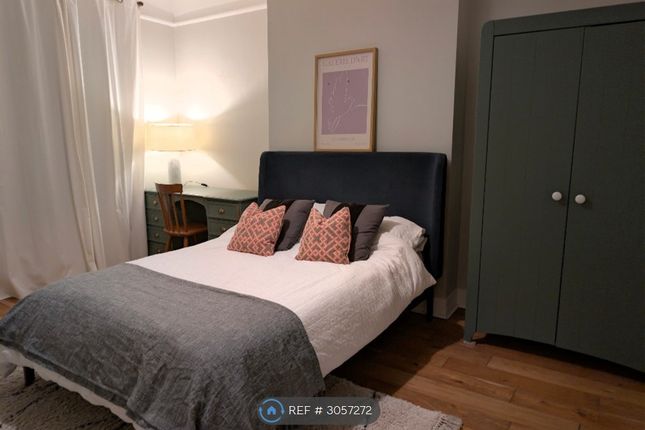 A Springbank Road, London photo 2