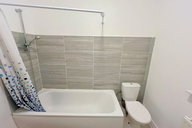 55, flat 4, Finchley Road, Westcliff-on-Sea photo 4