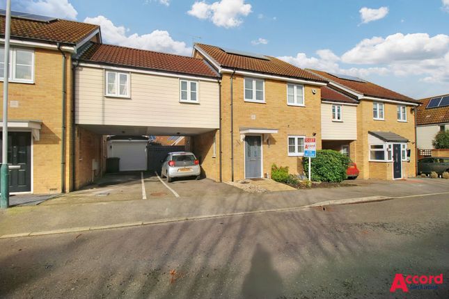 Thumbnail Detached house to rent in Whitworth Avenue, Romford