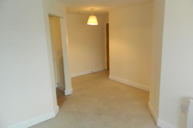 7, Patricia Close, Cippenham photo 3