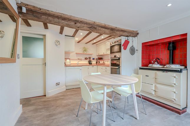 'Caroline Cottage', 47, Main Street, Nottingham photo 2