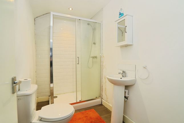 17, Cymmer Road, PORTH photo 4