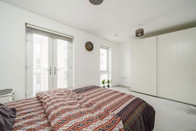 14, Coxwell Boulevard, London photo 4