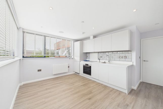 Flat 21, Ascot House,, Finchampstead Road, Wokingham photo 3