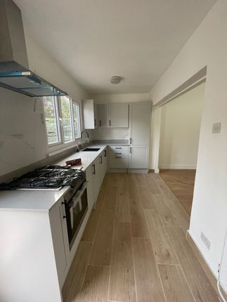 Thumbnail Terraced house to rent in Lennox Gardens, Cranbrook, Ilford