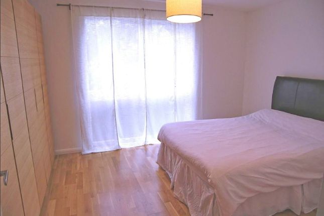 10 Lansdown House, Crofton Way, Enfield photo 5