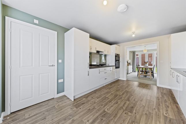 41, Darsdale Drive, Raunds photo 4