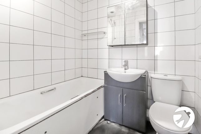 Flat 10, Newnham Lodge, 19, Erith Road, Belvedere photo 3