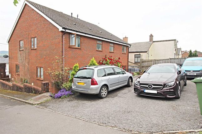 4, Bethesda Court, Llantwit Fardre photo 4