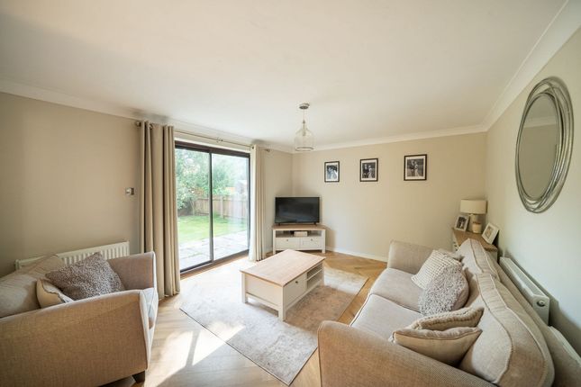 46, Chapel Mead, Goytre photo 3