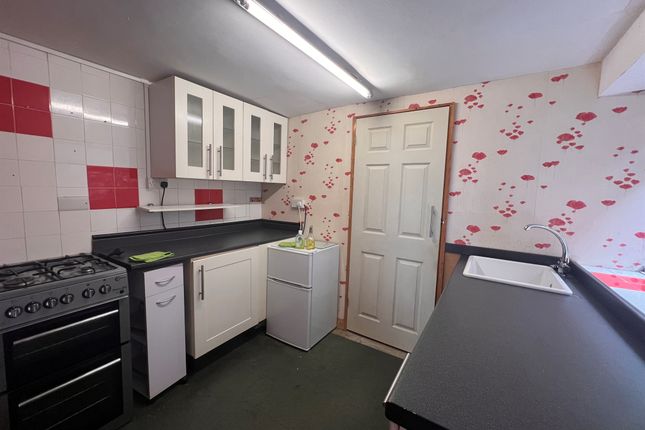 2, Saron Cottages, Port Talbot photo 4