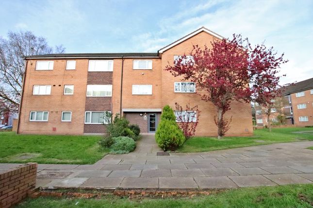 Thumbnail Flat for sale in Sandbrook Court, Moreton, Wirral