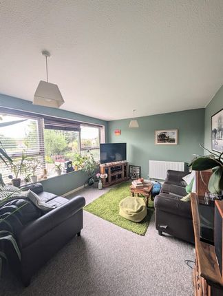 10 Linden Close, Fishponds, Bristol photo 3