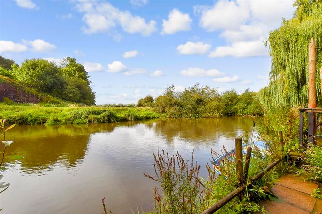 External Lifestyle Photograph