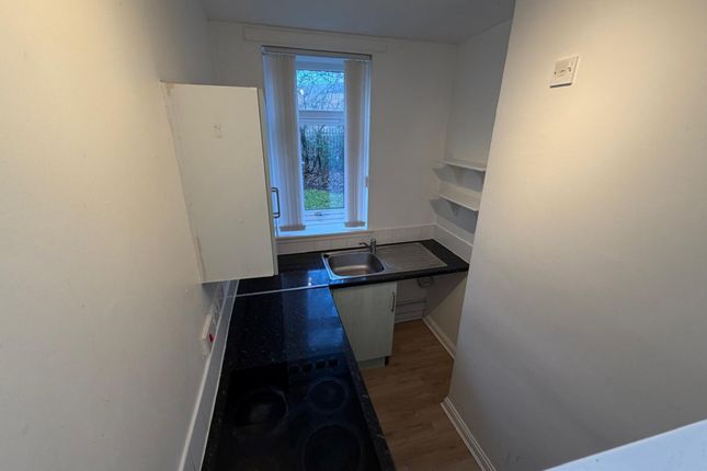 Elmvale Row, Springburn, Glasgow photo 4