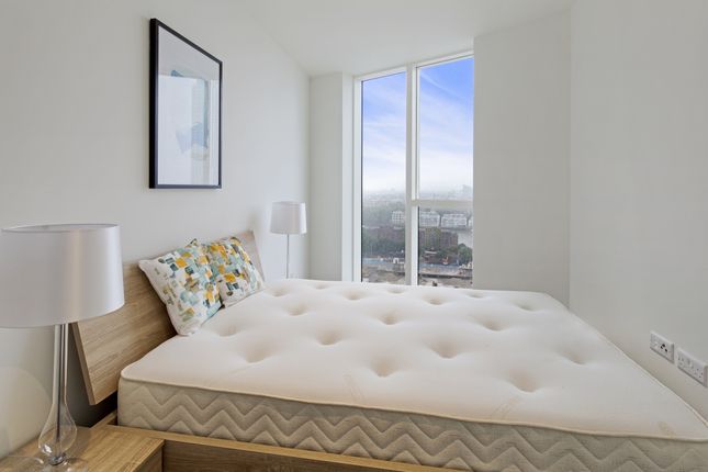 Flat to rent in Sky Gardens, Wandsworth Road, London