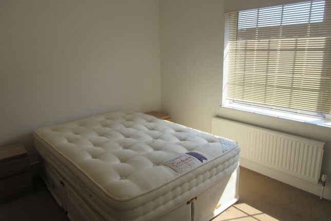 Clifton Rd, Loughton photo 5